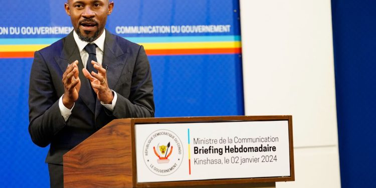 RDC: “Il est hors de question de manipuler des jeunes pour commettre des actes de violences qui donnent finalement l’impression d’un chaos” (Patrick Muyaya)