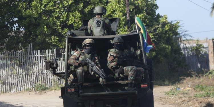 Guerre à l’Est : Le gouvernement congolais regrette la mort de deux soldats sud-africains tués par les rebelles du M23 près de Sake (Document)