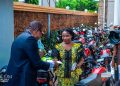 Lubumbashi : Élu député national , Checain Malandji remet à travers son épouse 65 motos neuves aux mobilisateurs des cellules de base en guise de geste de gratitude