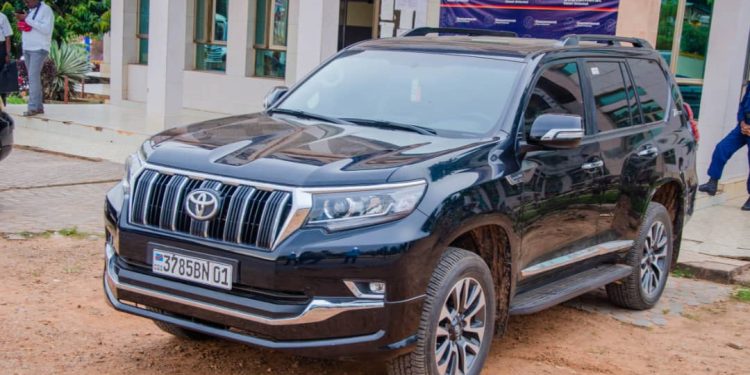 Kasaï-Oriental : la jeep affectée au transport de l’ancien Gouverneur Matthias Kabeya interceptée à l’aéroport de Bipemba en partance clandestine pour Kinshasa