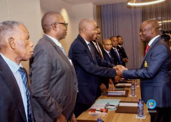 RDC : Après avoir échangé avec l’informateur Augustin Kabuya, le parti Nouvel Elan d’Adolphe Muzito promet de se prononcer sur son intégration dans le prochain gouvernement