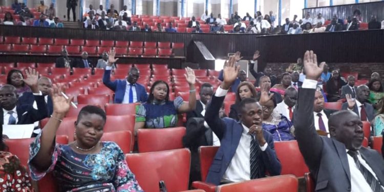 Haut-Katanga : Le bureau provisoire de l’Assemblée provinciale met en place trois (3) commissions pour valider les pouvoirs des députés