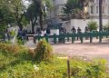Kinshasa : Plusieurs écoles consulaires fermées , des manifestants dans la rue , la police déployée devant les ambassades occidentales