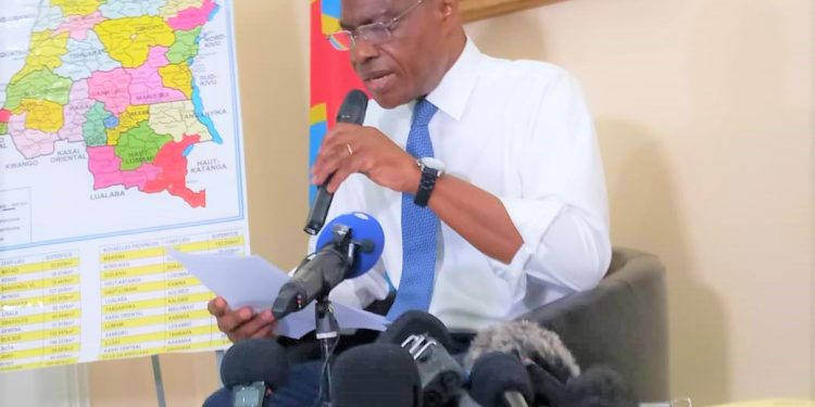 Guerre à l’Est : L’opposant congolais Martin Fayulu lance l’Opération « Un pain pour les déplacés internes » (Communiqué)