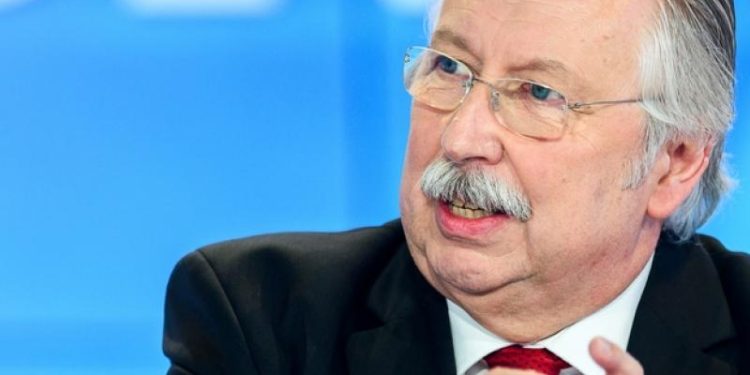 Agression rwandaise: « Il ne faut pas se limiter à des paroles et aux tentatives d’élaborer des sanctions. Il faut poser des actes concrets » (André Flahaut)