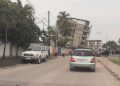 Effondrement d’un immeuble à Gombe : L’hôtel de ville restreint l’accès à l’avenue Kilolo Musampa