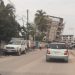Effondrement d’un immeuble à Gombe : L’hôtel de ville restreint l’accès à l’avenue Kilolo Musampa