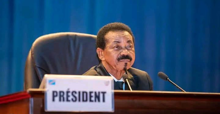 Guerre à l’Est : Le Président de l’Assemblée nationale Christophe Mboso demande aux députés de quitter les groupes armés au risque de subir la rigueur de la loi