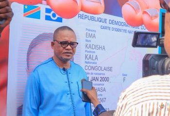 Délivrance des cartes d’identité nationale : Le ministre de l’intérieur Peter Kazadi annonce l’arrivée des matériels pour servir les 24 communes de Kinshasa
