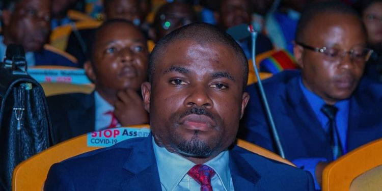 Lubumbashi: la société CFAO accepte de réparer le pare-brise cassé par ses agents sur la Jeep lui confiée par le député national Checain Malandji