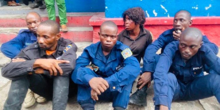 Kinshasa : La PNC a déniché un groupe d’individus transformés en policiers dans la commune de Masina