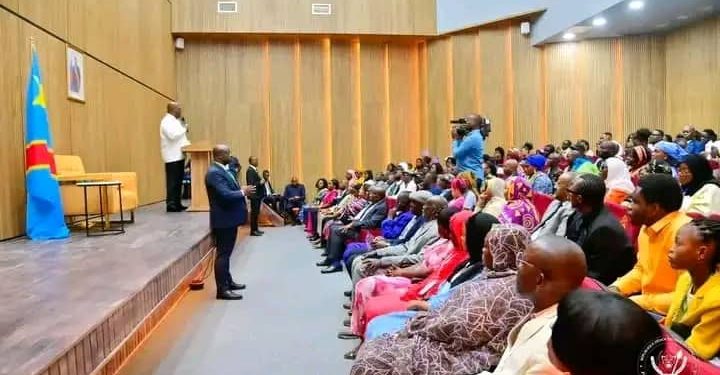 Guerre à l’Est : En Mauritanie, Félix Tshisekedi appelle la diaspora congolaise à soutenir les FARDC