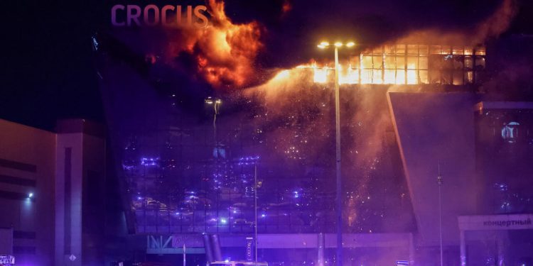 Russie: L’attaque terroriste revendiquée par le groupe jihadiste Etat islamique à Moscou fait 93 morts(bilan provisoire)