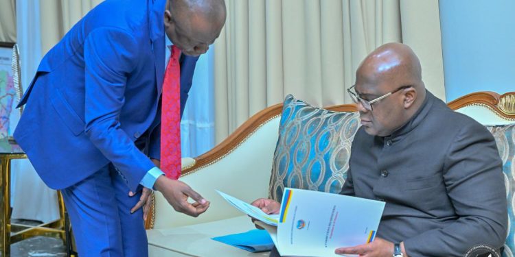 RDC : 52 jours après sa nomination, l’informateur Augustin Kabuya vient de déposer les conclusions de sa mission