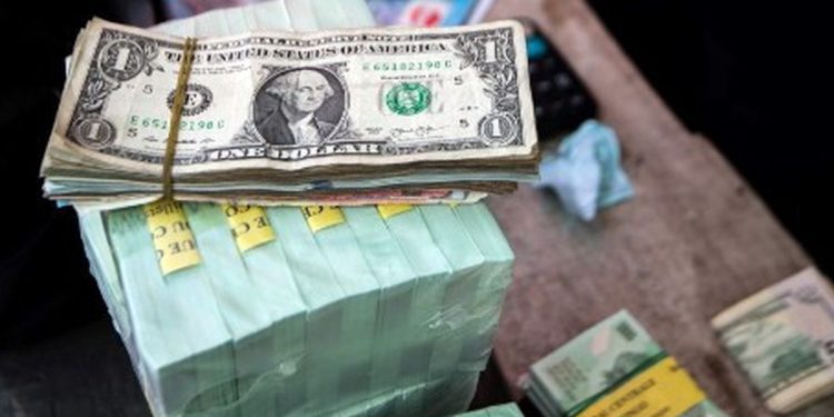 RDC : le franc congolais s’est déprécié de 0,51% à l’indicatif sur le marché de change en RDC soit 2.757,89 FC le dollar américain