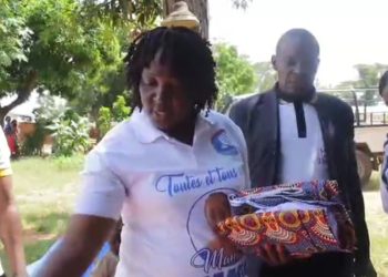 Lualaba : La princesse Dominique Munongo Inamizi vole au secours des sinistrés des pluies diluviennes du village Kalwa à Lubudi