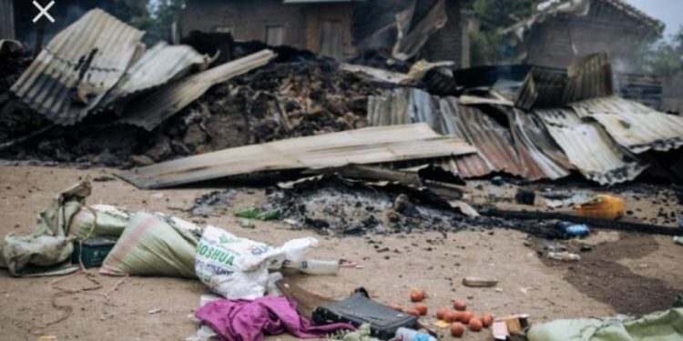 Conflit sanglant Teke-Yaka : Quelques heures après la signature de l’acte d’engagement de paix, la milice Mobondo tue 5 personnes à Engawu