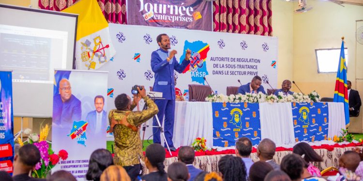 Université Catholique du Congo : le DG de l’ARSP Miguel Kashal est intervenu à la semaine de l’entreprise sur l’importance du contenu Local