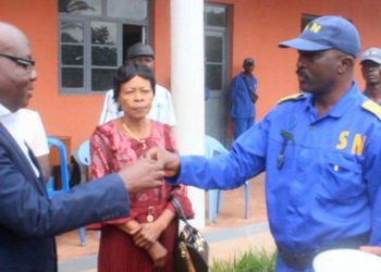 Kasaï-Oriental : Deux bâtiments construits par le service national remis à la sous-division de l’EPST/Mbuji-Mayi 2