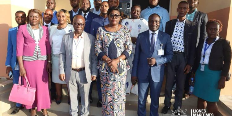 Matadi : les délégués syndicaux locaux de LMC installés par l’inspecteur urbain du travail