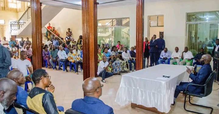 Kasaï-Oriental : les membres des cabinets et consorts réclament leurs arriérés de salaire