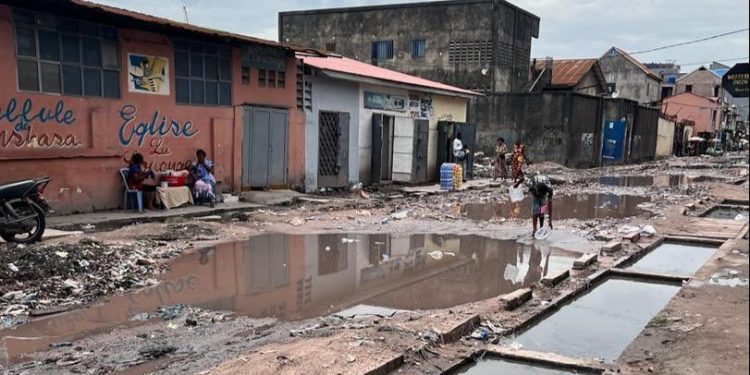 Kinshasa : L’avenue Usoke dans son tronçon compris entre huileries et Kasa-Vubu se trouve dans un état de délabrement (Constat)