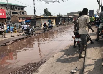 Kinshasa : L’avenue Assossa située dans la commune de Ngiri-Ngiri se trouve dans un état de délabrement (Constat)