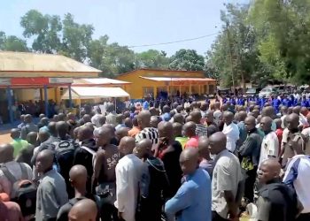 RDC : Près de 600 jeunes volontaires venus du Kasaï-Oriental dont 20 filles, ont rejoint le service national pour une formation paramilitaire à Kaniama Kasese