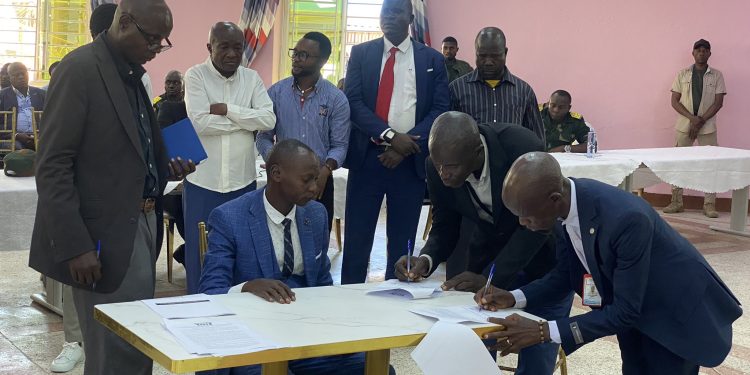 Guerre à l’Est : les Communautés et groupes armés de l’Ituri signent un acte d’engagement pour le cessez-le-feu (Communiqué)