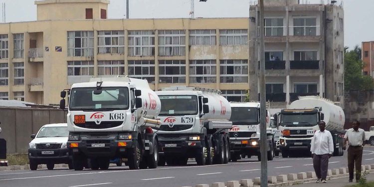 Pénurie de carburant à Kinshasa : Le ministre des hydrocarbures annonce la reprise des activités à SEP CONGO dans les heures qui suivent