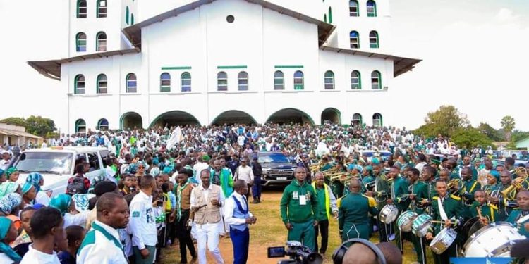 06 avril 2024 : Le maire de Lubumbashi organise ce samedi une procession suivie d’un culte d’action de grâce à la paroisse« mère» de l’église kimbanguiste (Communiqué)