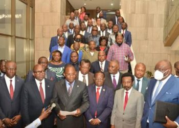 Bombardement des sites des déplacés à Goma: L’Union Sacrée appelle le peuple congolais à demeurer vigilant et uni autour du Président Félix-Antoine TSHISEKEDI