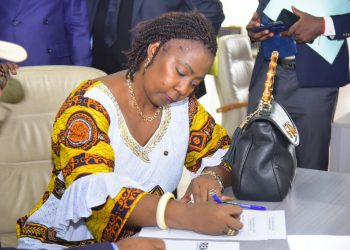 Assemblée nationale : la députée nationale Dominique Munongo Inamizi a déposé sa candidature au poste de rapporteur adjoint