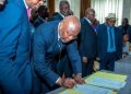 Vital Kamerhe après le dépôt de sa candidature: « Le peuple congolais sera correctement représenté dans cette salle et sa voix sera relayée par les honorables députés »