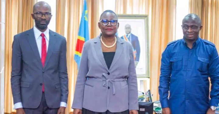 Kasaï-Oriental : le gouverneur ai plaide pour l’assainissement du secteur minier auprès de la ministre des mines