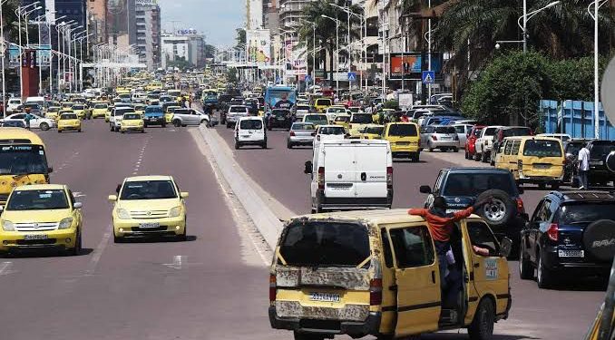 Transport en commun: Le phénomène demi-terrain refait surface à Kinshasa (Constat)