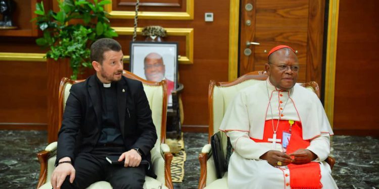 RDC : La CENCO rejette les allégations sur une ressemblance physique entre le Chargé d’Affaires a.i. de la Nonciature et une personne arrêtée lors du coup d’Etat raté (Document)