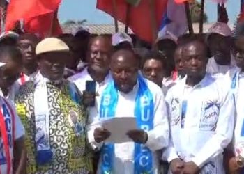 Tanganyika : L’Union sacrée apporte son soutien au gouverneur élu Christian Kitungwa contre les attaques de la députée Sophie KAKUDJI au conseil d’Etat