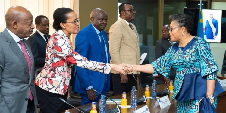Premiers contacts entre Judith Suminwa et son Gouvernement : l’investiture à l’ordre du Jour
