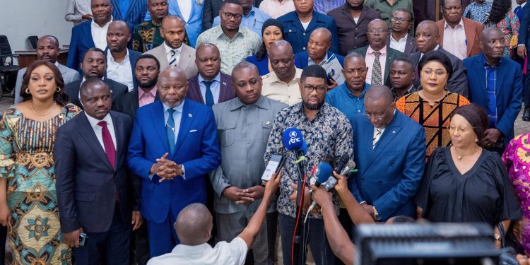 Gouvernement SUMINWA : Bien qu’insatisfaits , l’AFDC-A de Bahati Lukwebo et 5 autres regroupements valident l’investiture de l’équipe