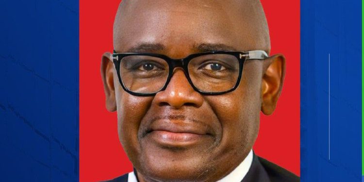 Gouvernement Suminwa : Âgé de 62 ans, Louis Watum Kabamba est le nouveau ministre de l’Industrie et du Développement des Petites et Moyennes Entreprises