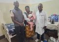 Haut-Katanga : le Gouverneur Jacques Kyabula sauve la vie d’un bébé de 4 mois touché par une balle perdue à Likasi