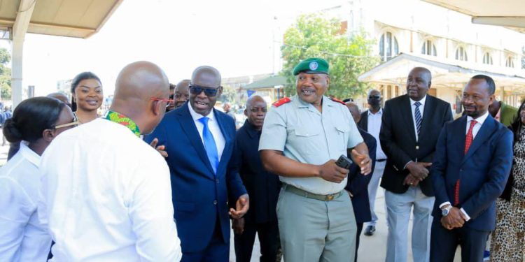 Lubumbashi : Le gouverneur Jacques Kyabula visite la place de la Gare qui va accueillir le Président de la République Félix-Antoine Tshisekedi