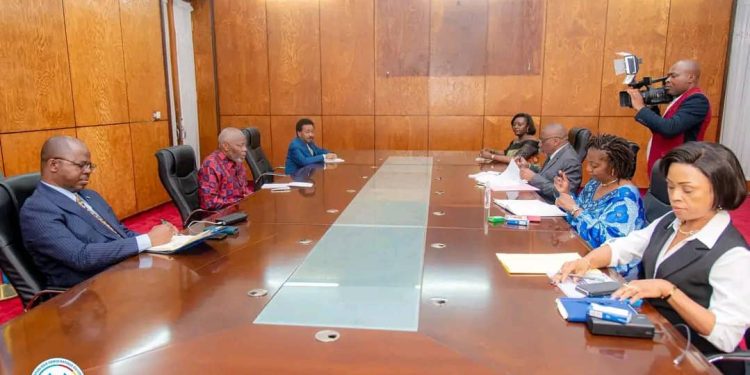 RDC : En moins de 15 jours, le bureau Kamerhe a fait adopter le budget de l’Assemblée nationale et a mis en place 21 groupes parlementaires (Jacques Djoli)
