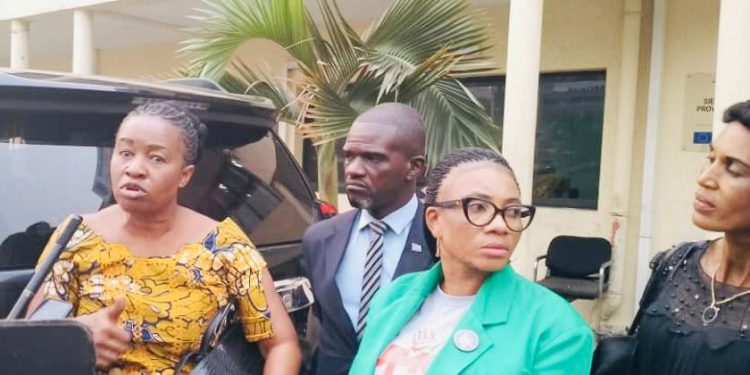 Assemblée provinciale de Kinshasa : Les agents de la DGRK soutiennent la motion de défiance dirigée contre leur Directeur Général Michée MUKASA