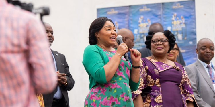 EXETAT-2024 : La première Dame Denise Nyakeru demande aux finalistes de viser au moins 85% pour être éligibles à la bourse EXCELLENTIA