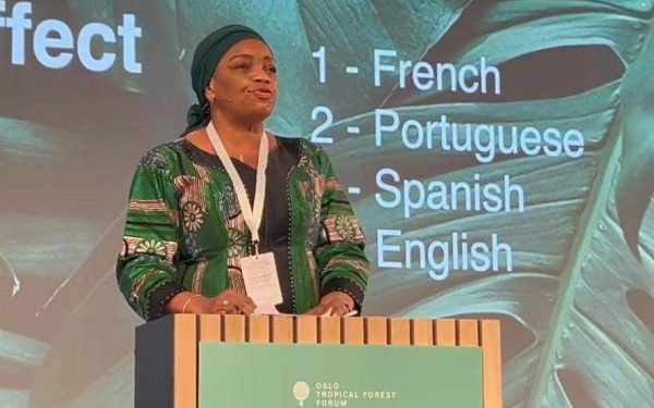 Forum des forêts tropicales d’Oslo : Eve Bazaiba évoque la nécessité de lier les questions de l’environnement à celles de l’agression rwandaise