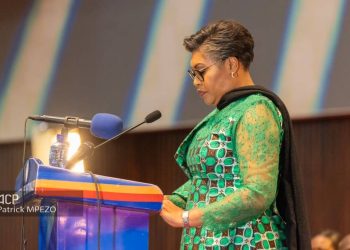 Investiture du gouvernement Suminwa: la première ministre sollicite de l’assemblée nationale un contrôle rigoureux et périodique de son action