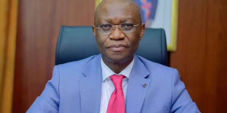 RDC : Le Président Felix Tshisekedi préfère maintenir le docteur ROGER KAMBA comme ministre de la Santé Publique, Hygiène et Prévention