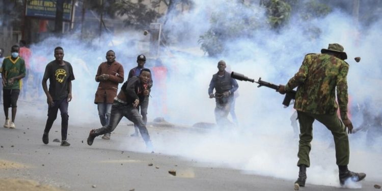 Kenya: 5 morts et une trentaine de blessés suite aux violences perpétrées au siège du parlement